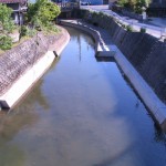 県単河川局部改良　　　　　完成