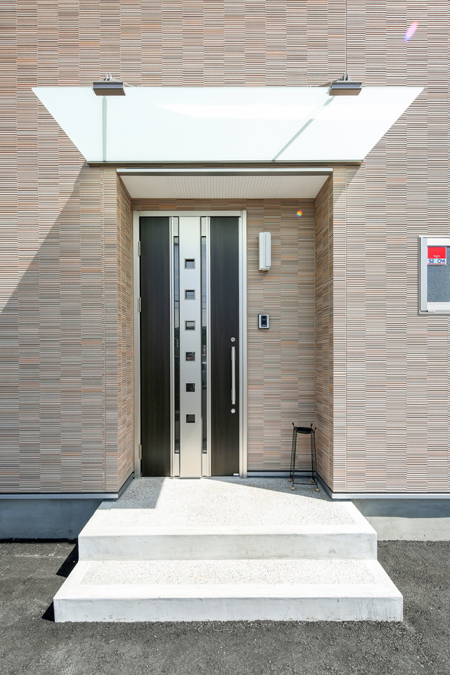 恵那市　有限会社グッドファーマシ―様　「つばめ薬局」　店舗併用住宅が完成しました。