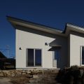 恵那市 丘の上に建つ平屋の家