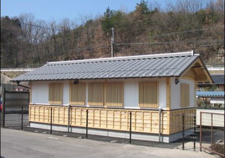 JR中央線　武並駅便所　新築
