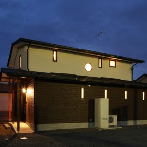 広い土地の一軒家