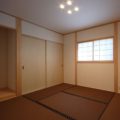 畳の色を変え和モダンに納める