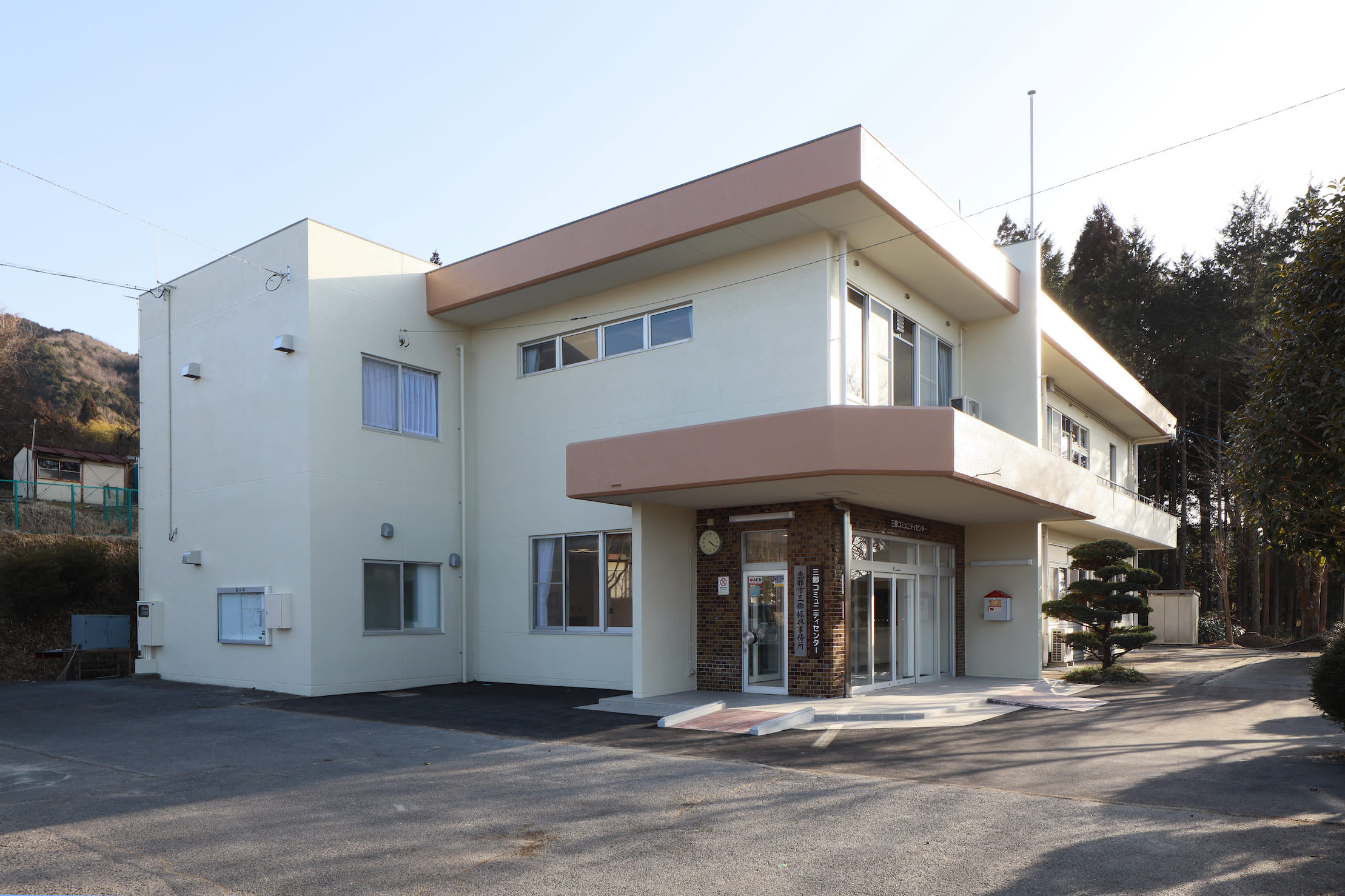 外装全面塗装改修（アスベスト塗膜撤去）