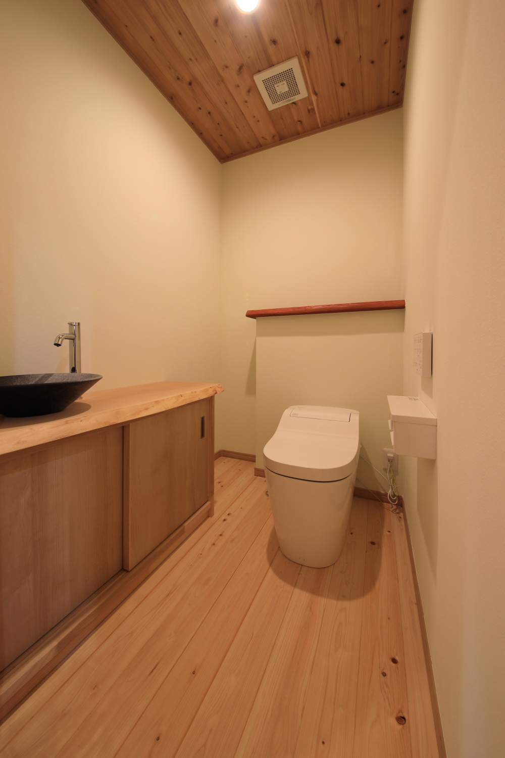 親世帯：車椅子に対応したトイレ