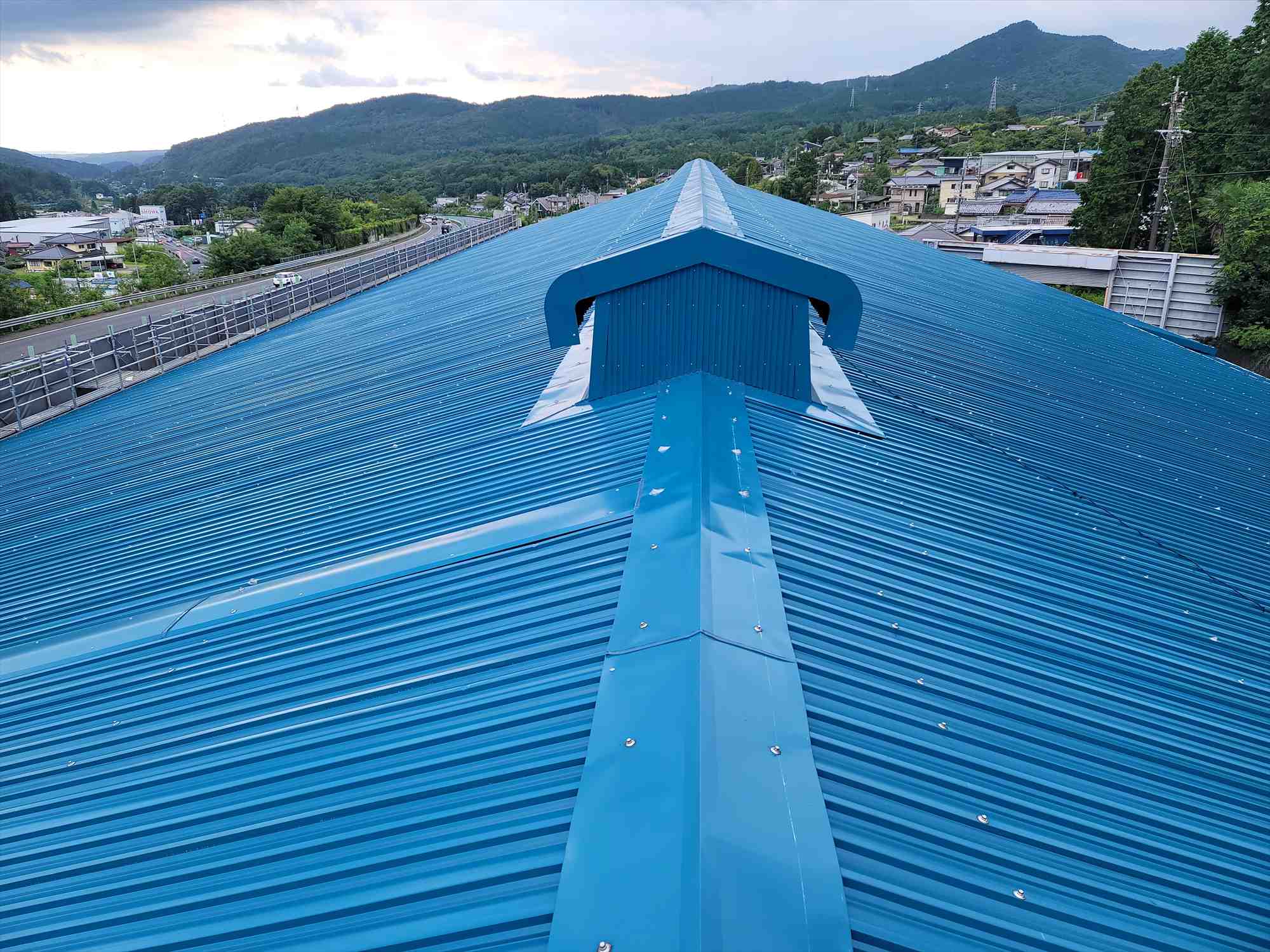 カバー工法　全景（エバールーフ）